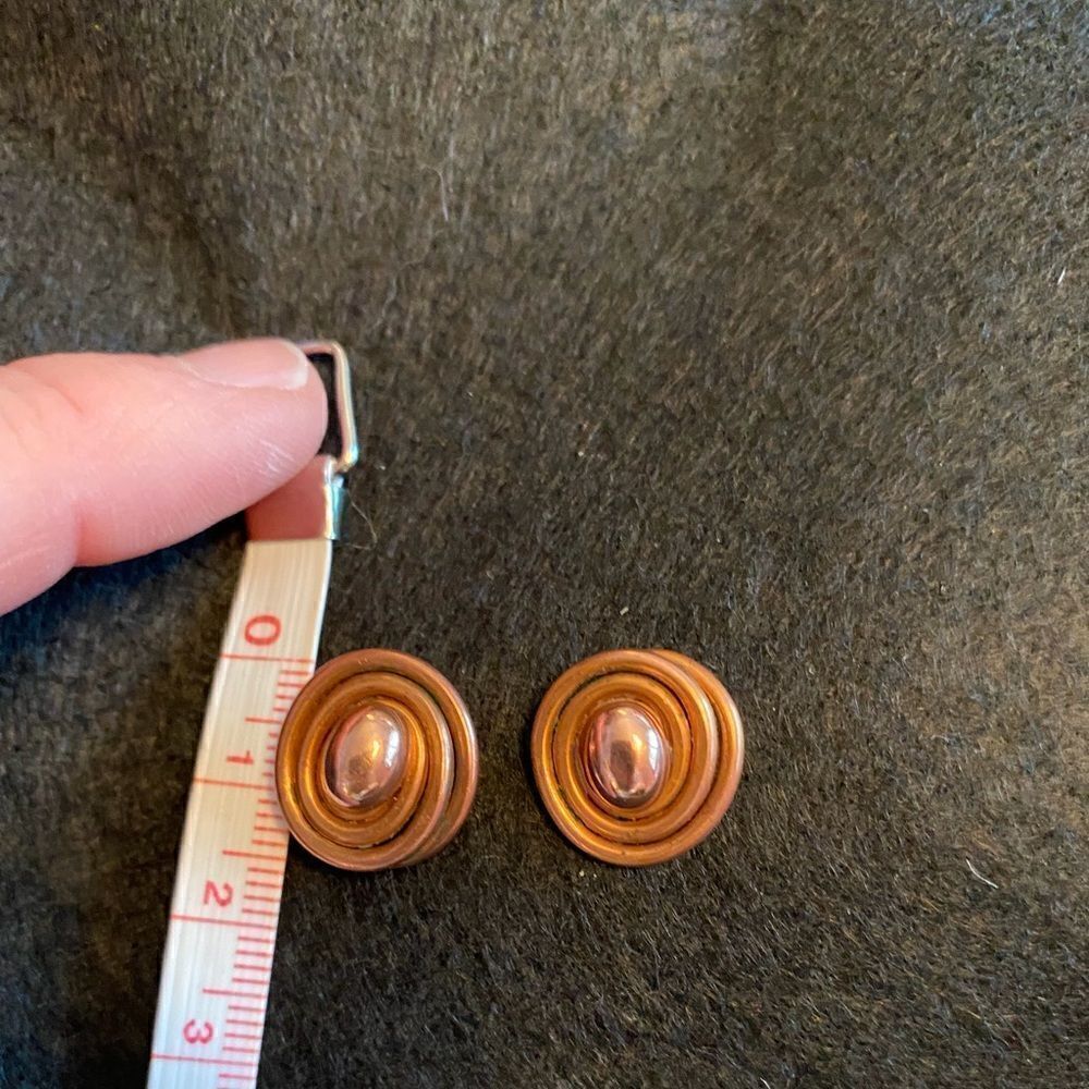 90s Copper Tone Metal Earrings - Picture 5 of 5